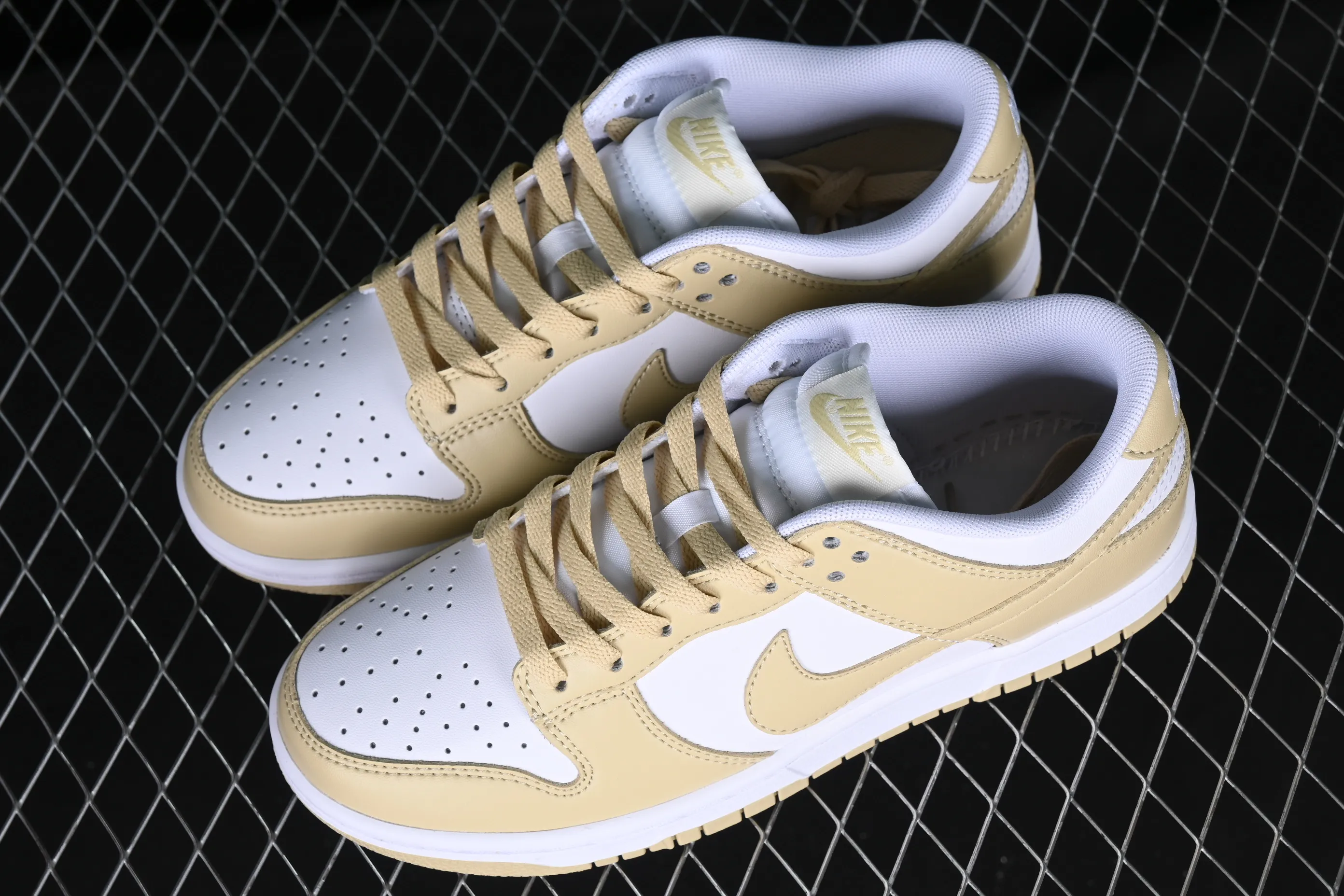 All categories Nk SB Dunk series Nk SB Dunk Low low-top sneakers Nk Dunk Low "Team Gold" golden wheat color SB low-top sports and leisure sneakers DV0833-100